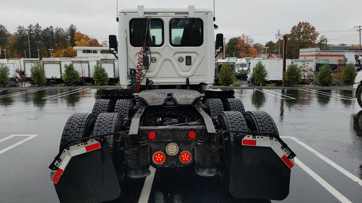 2015 Freightliner/Mercedes CASCADIA 125 585118