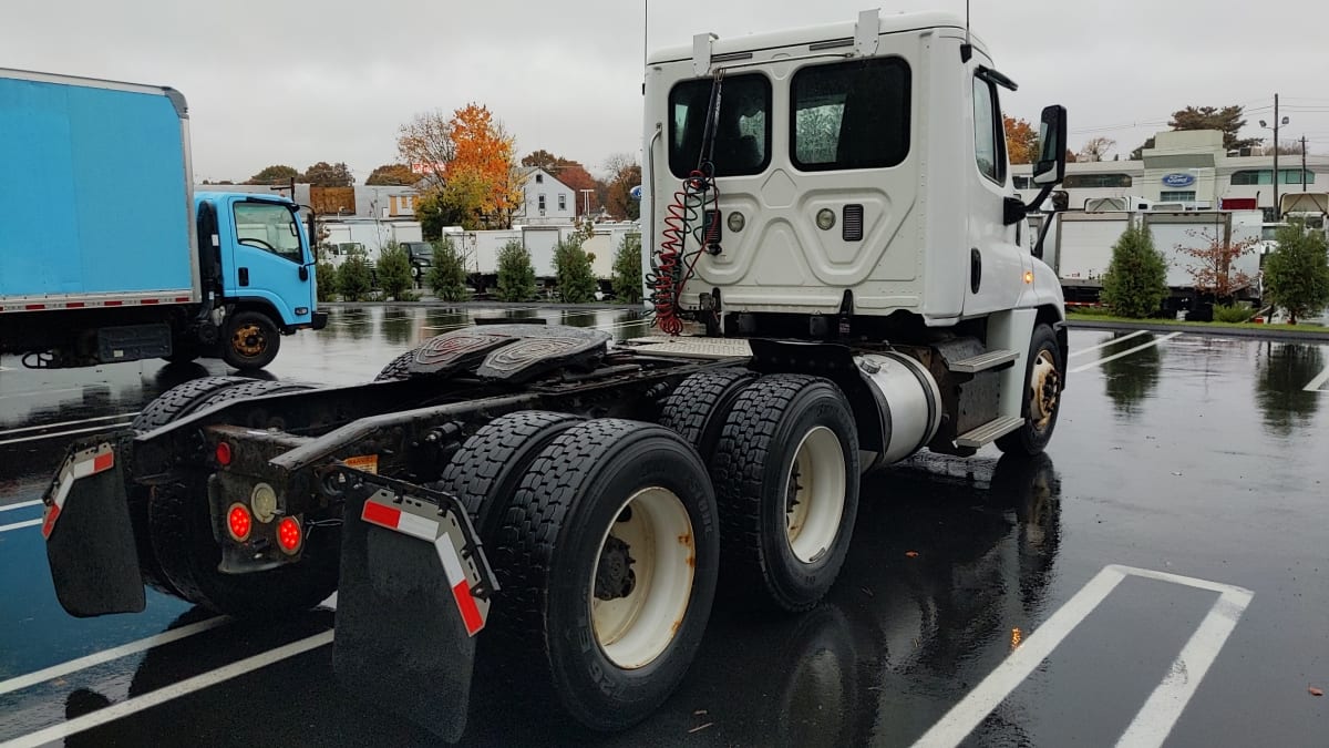 2015 Freightliner/Mercedes CASCADIA 125 585118