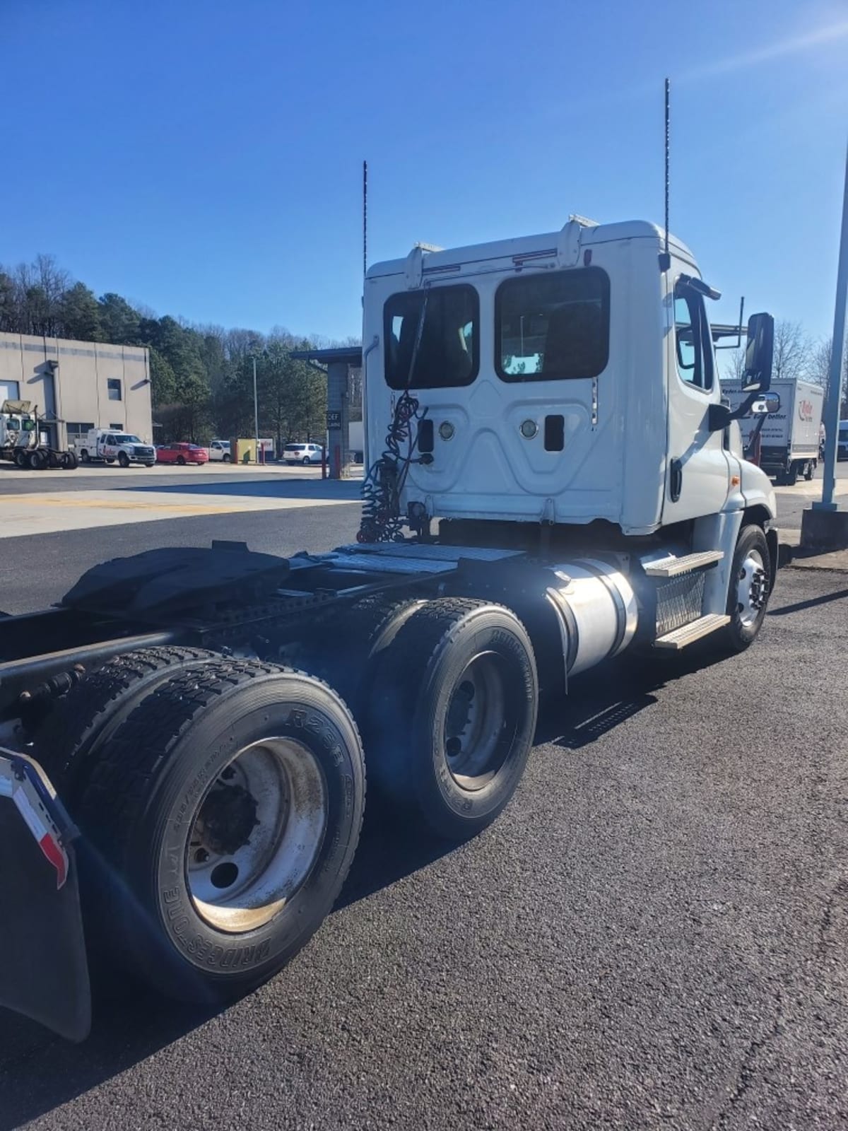 2015 Freightliner/Mercedes CASCADIA 125 585189