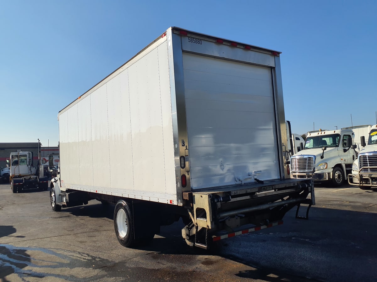 2015 Freightliner/Mercedes M2 106 585880