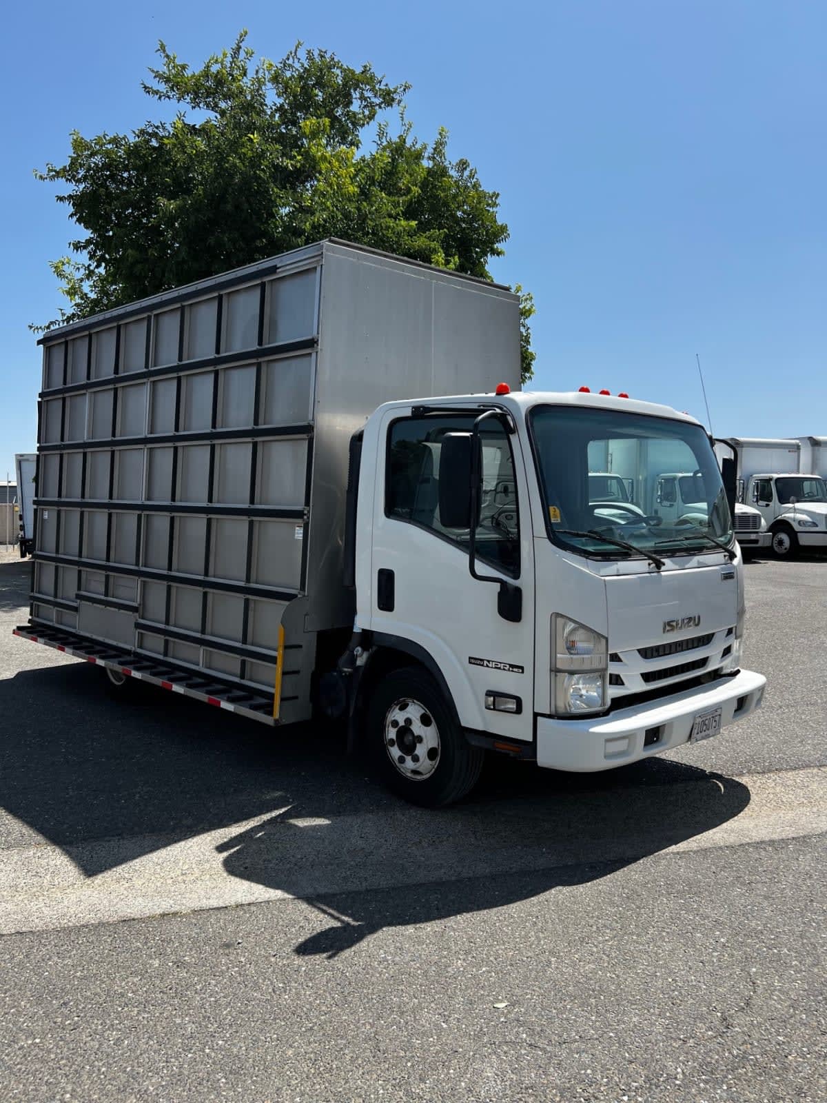 2020 Isuzu NPR HD 586184