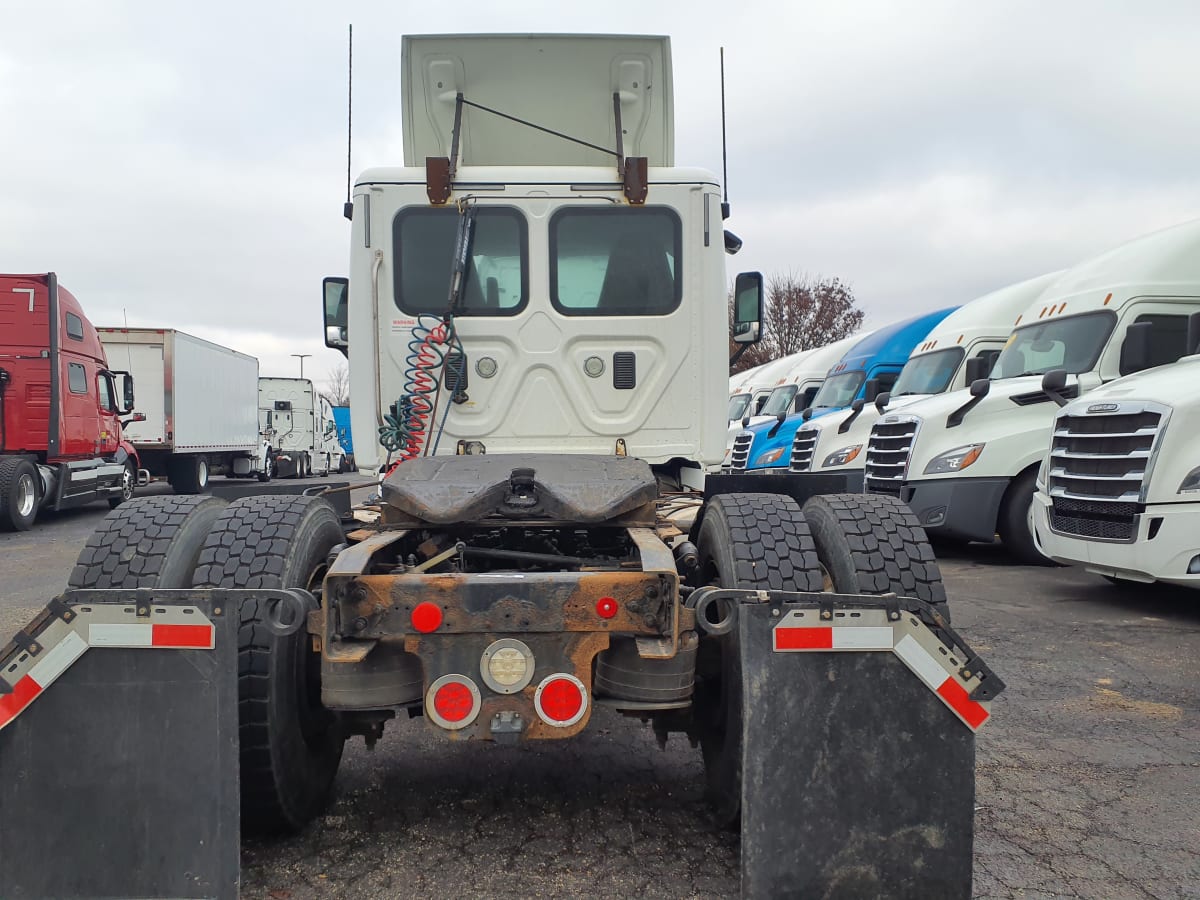 2015 Freightliner/Mercedes CASCADIA 113 586332