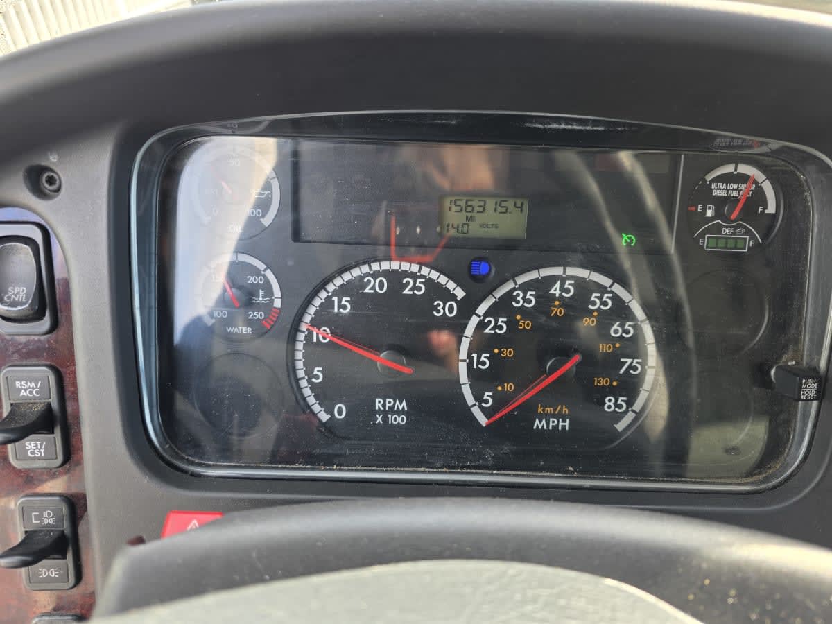 2015 Freightliner/Mercedes M2 106 586468