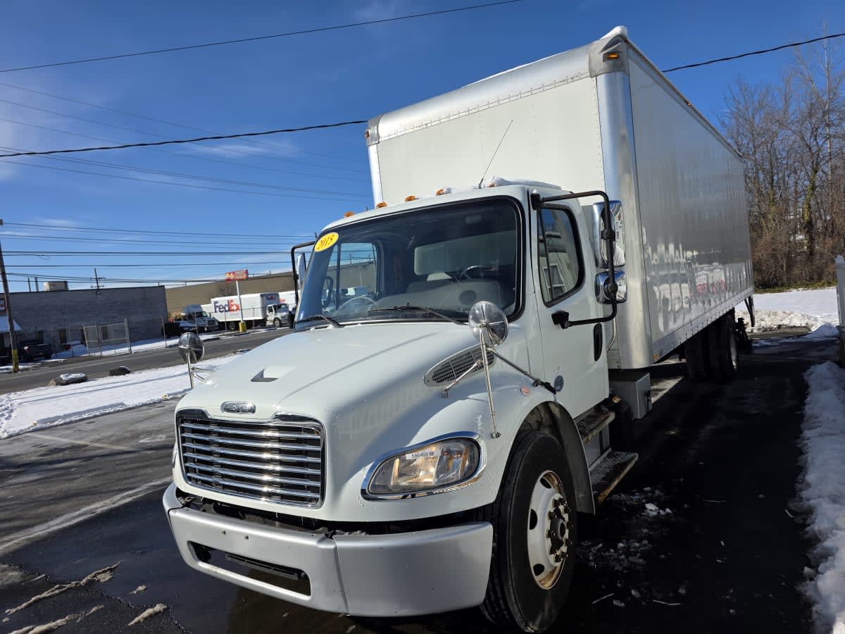 2015 Freightliner/Mercedes M2 106 586468 2015 Freightliner/Mercedes M2 106 586468