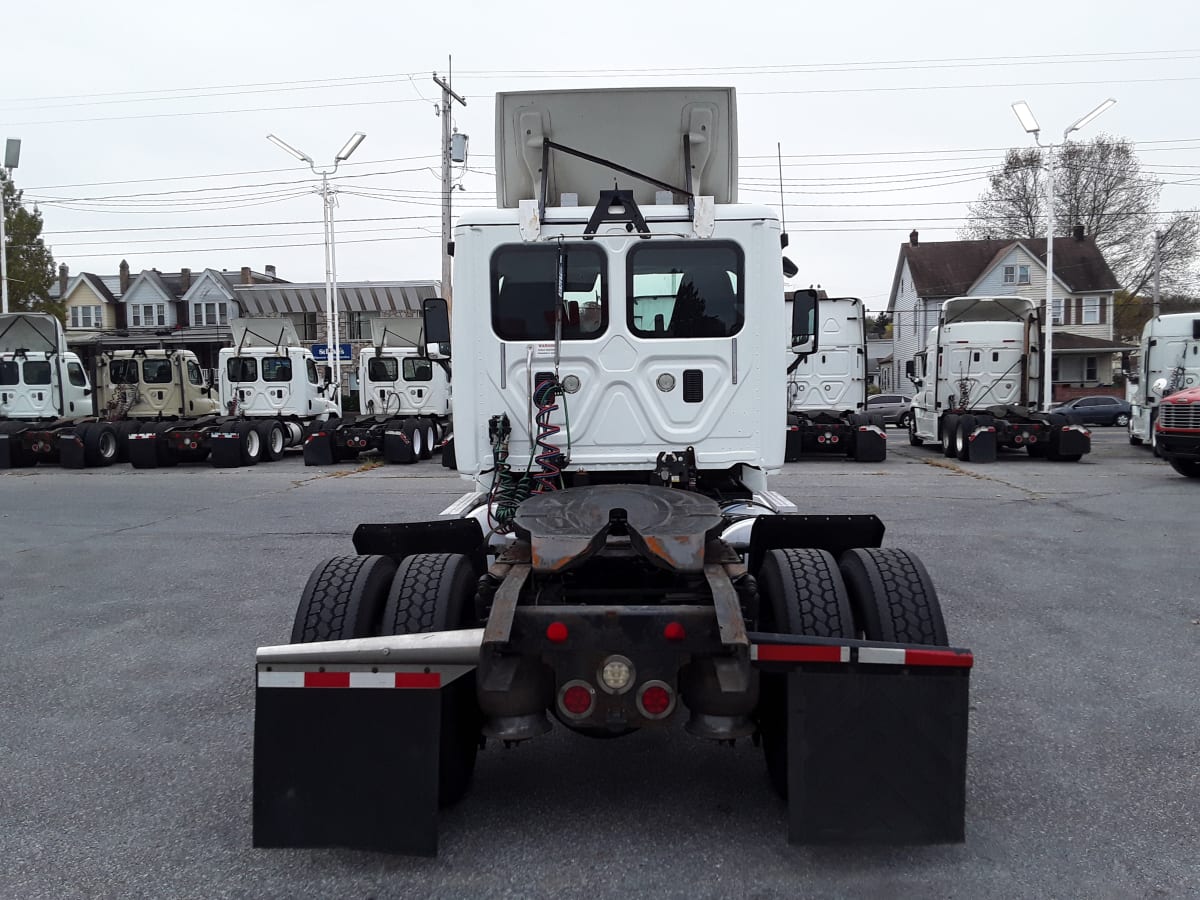 2015 Freightliner/Mercedes CASCADIA 125 587549