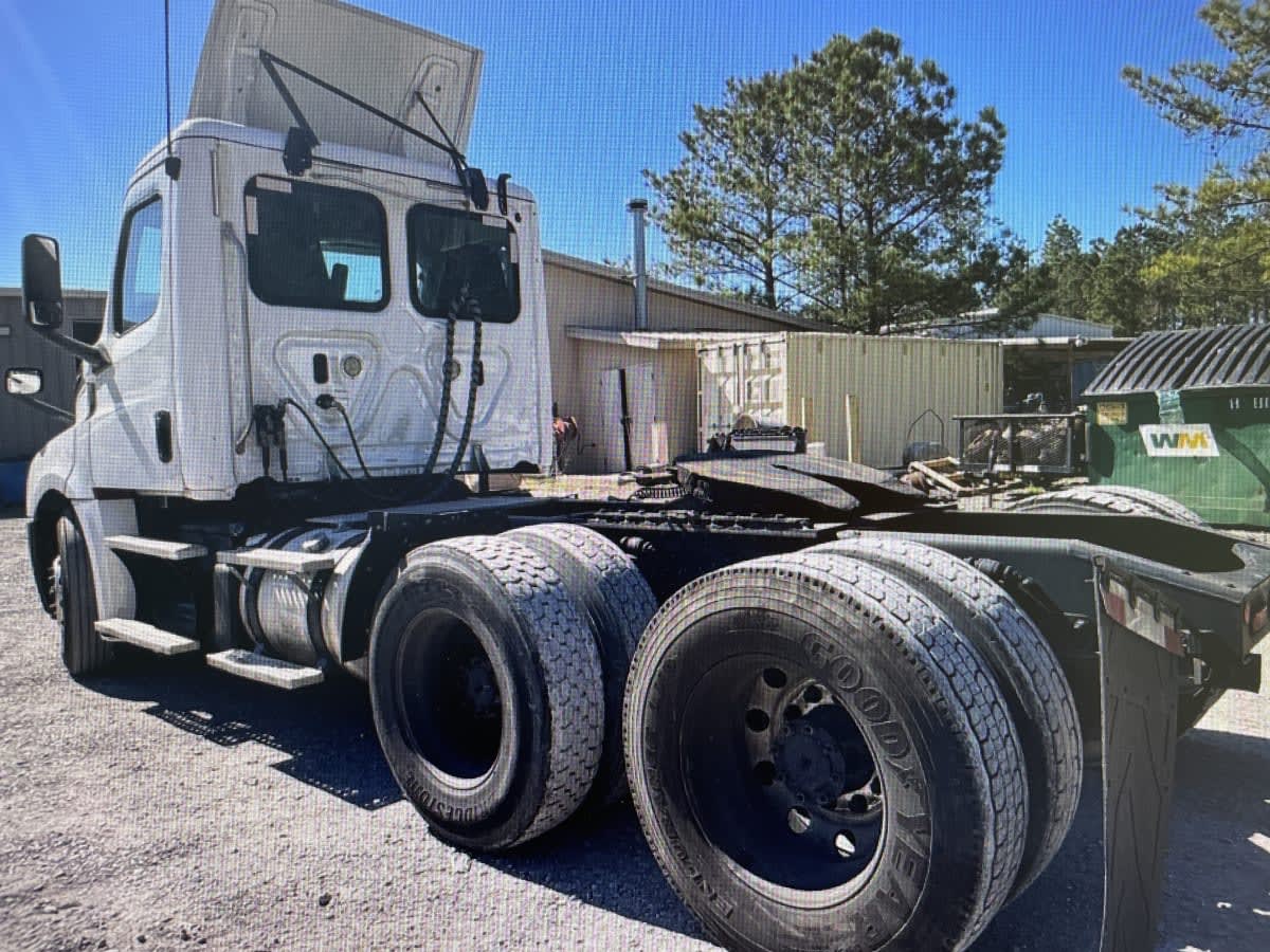 2019 Freightliner - image 5