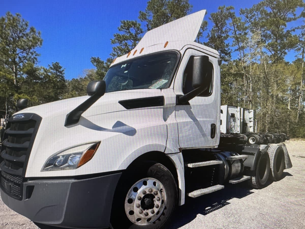 2019 Freightliner - image 6