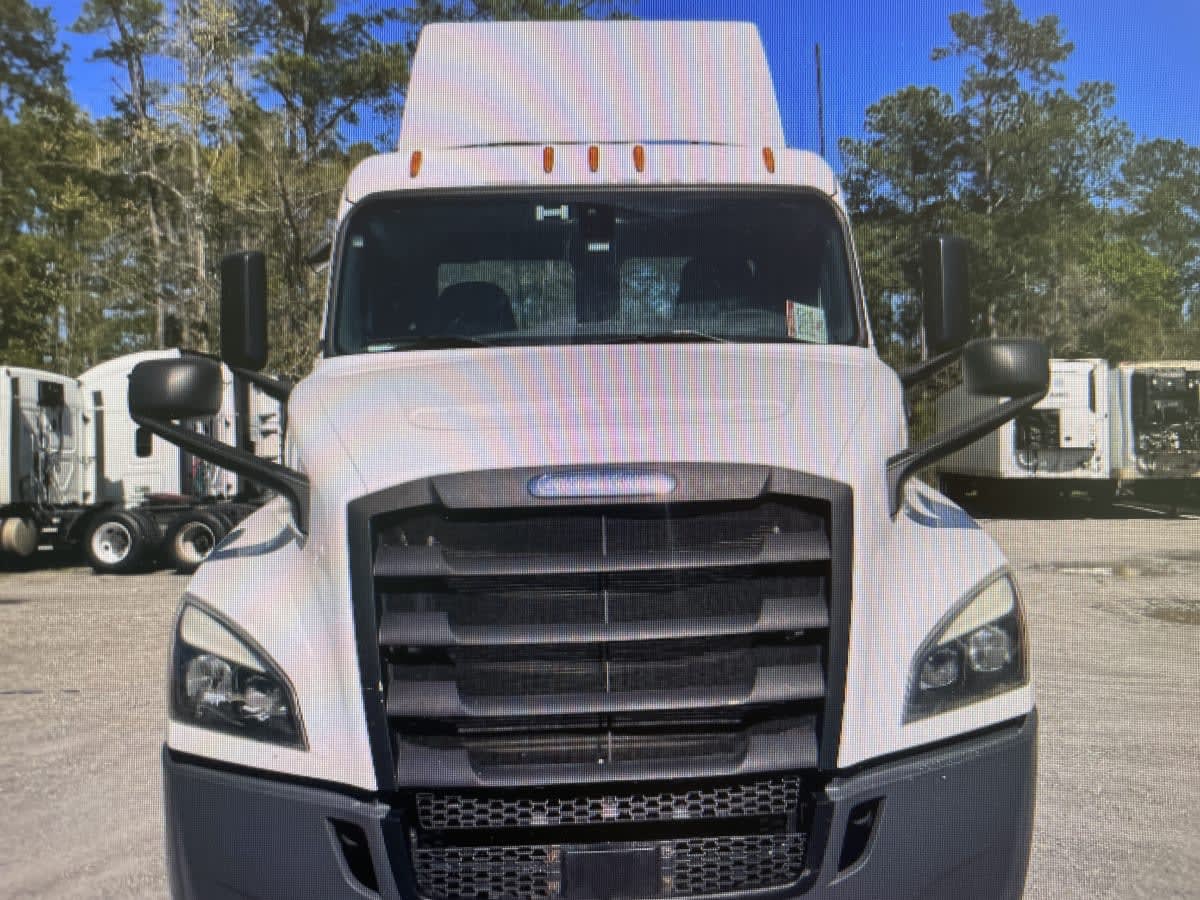 2019 Freightliner - image 3