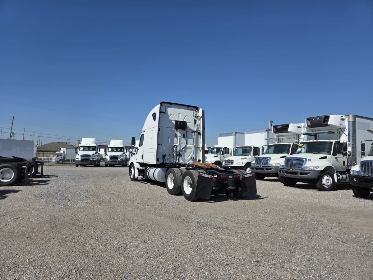2018 Freightliner/Mercedes CASCADIA 588981