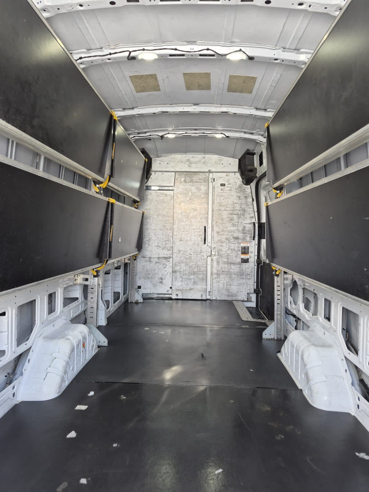 2022 Ford Motor Company TRANSIT 250 HI ROOF 590087