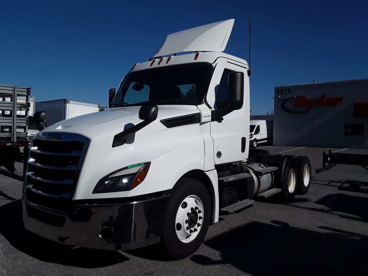2023 Freightliner Cascadia in Allentown, PA