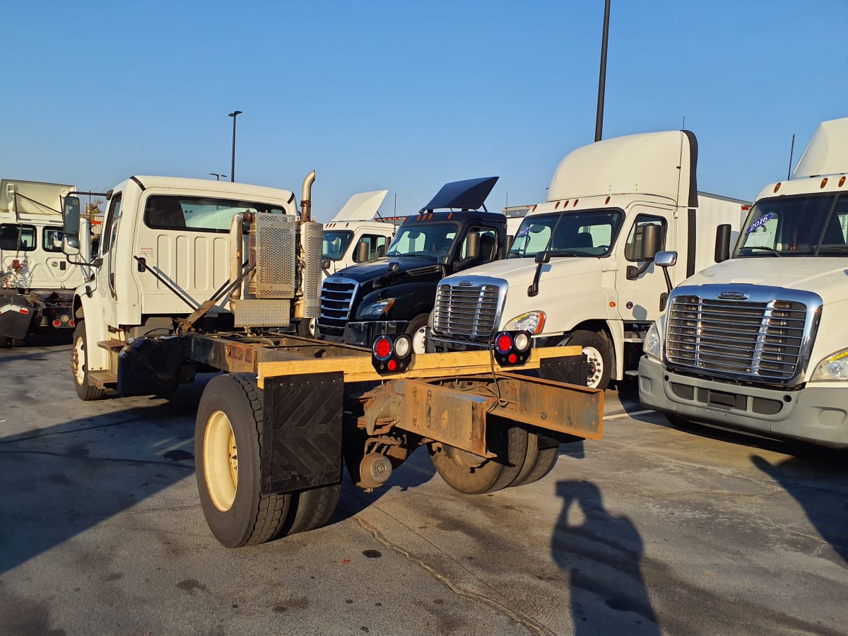 2015 Freightliner/Mercedes M2 106 592509