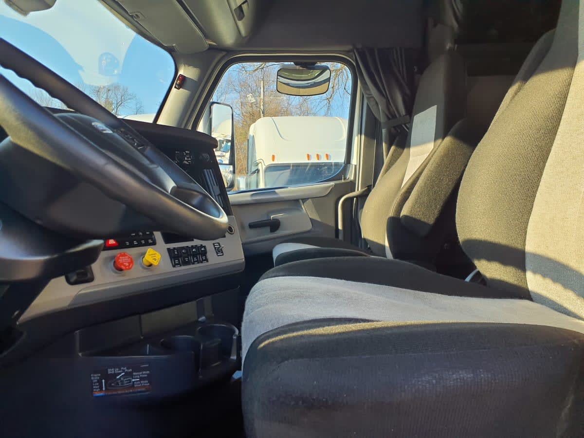 2019 Freightliner/Mercedes CASCADIA 593546