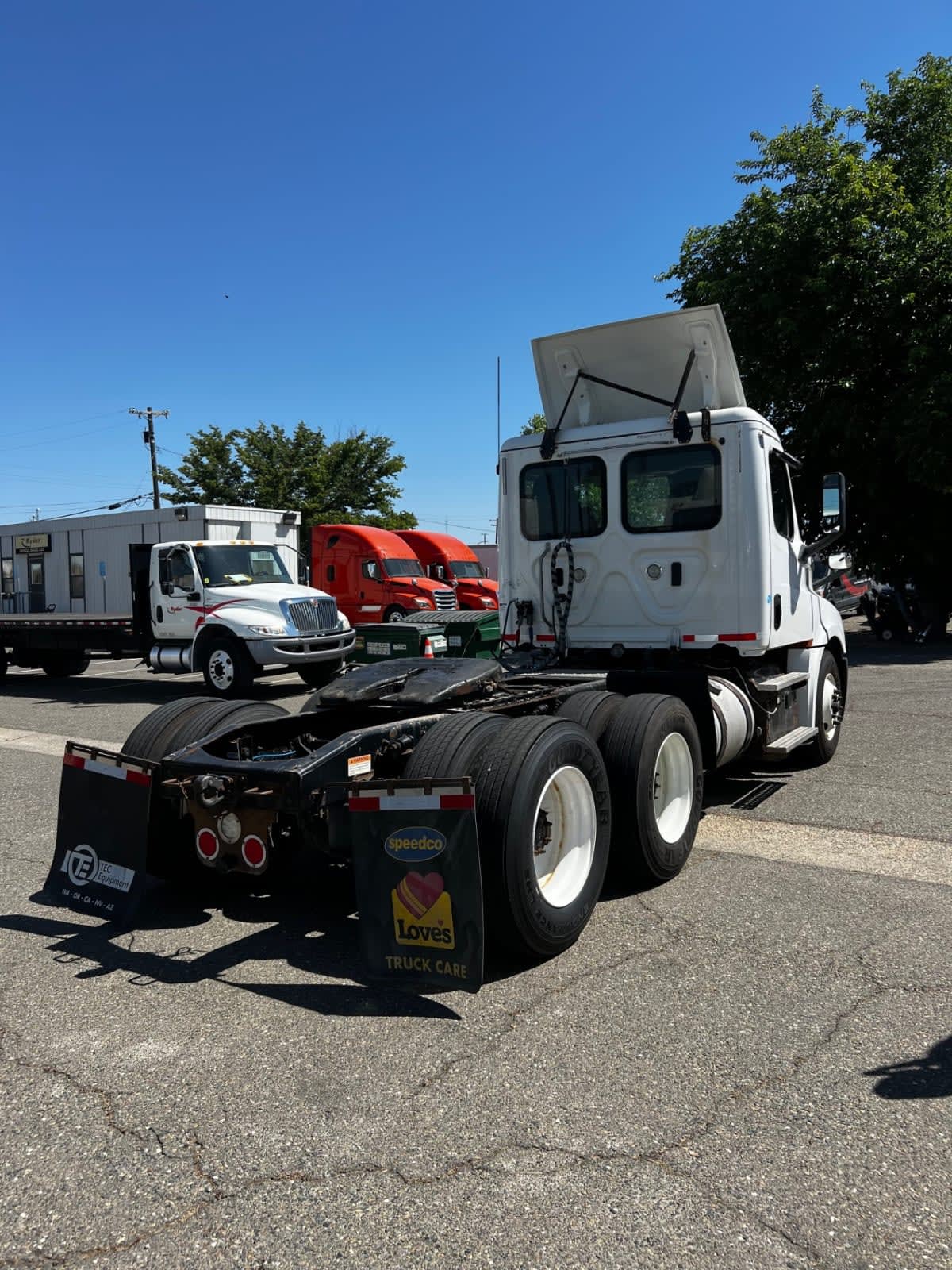 2018 Freightliner - image 4