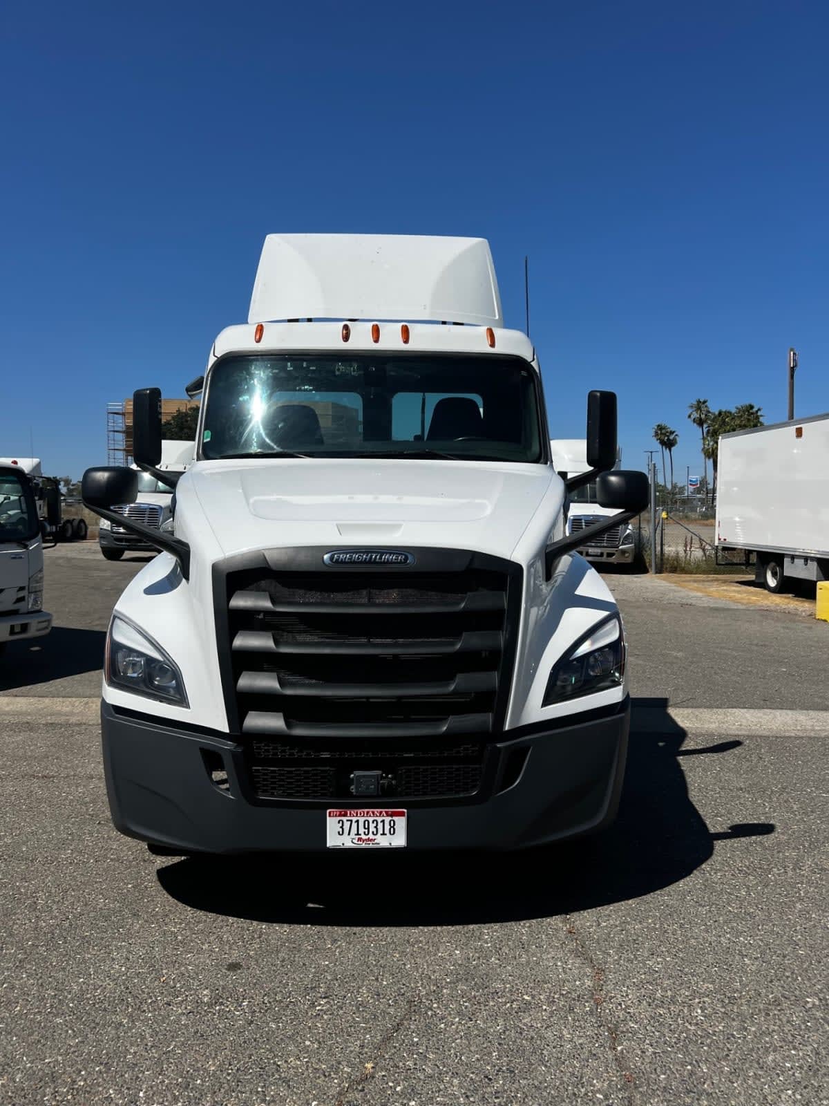 2018 Freightliner - image 2