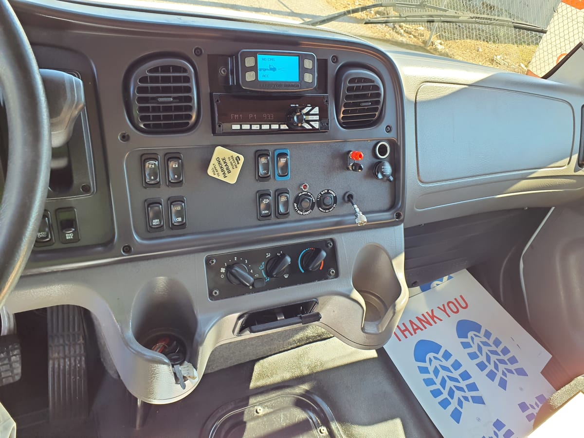 2020 Freightliner/Mercedes M2 106 594378