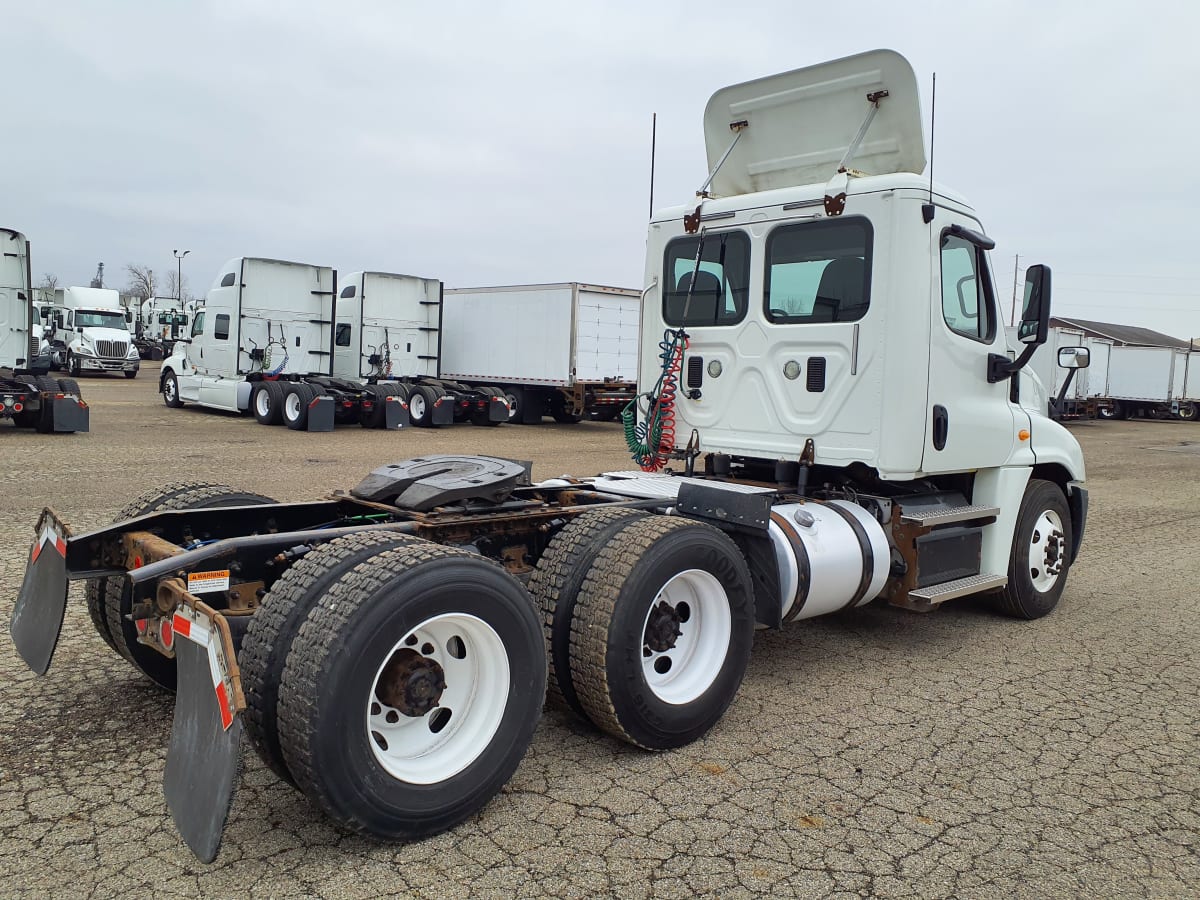 2015 Freightliner/Mercedes CASCADIA 125 594646