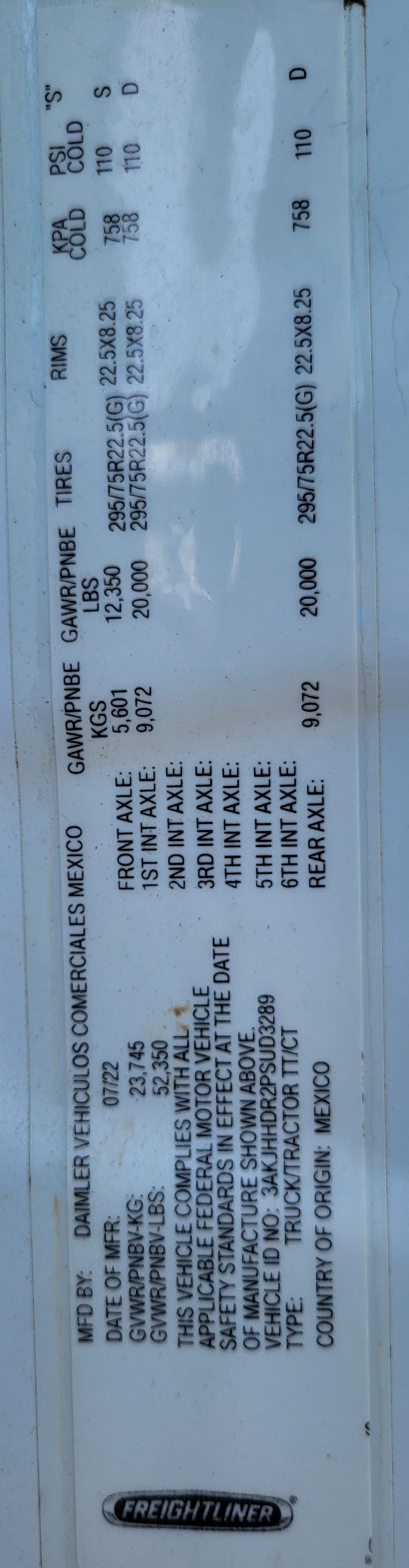 2023 Freightliner Cascadia in Jacksonville, FL — photo 8