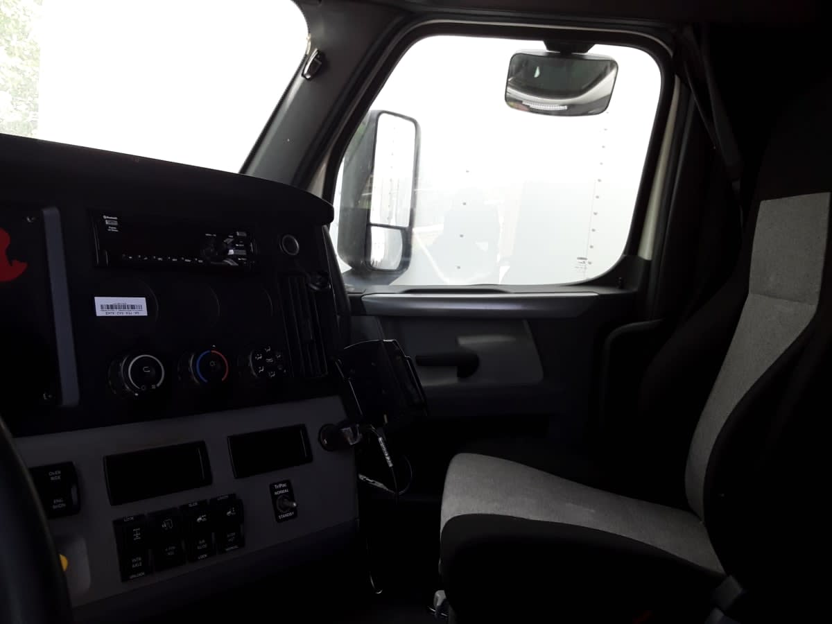 2019 Freightliner/Mercedes UNKNOWN 597411