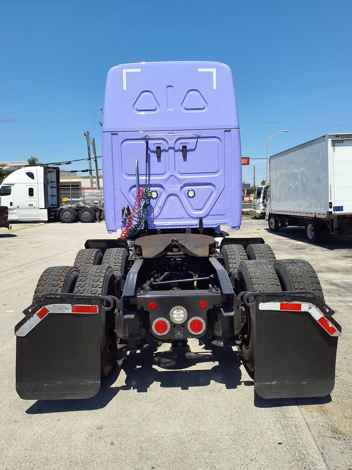 2023 Freightliner - image 5