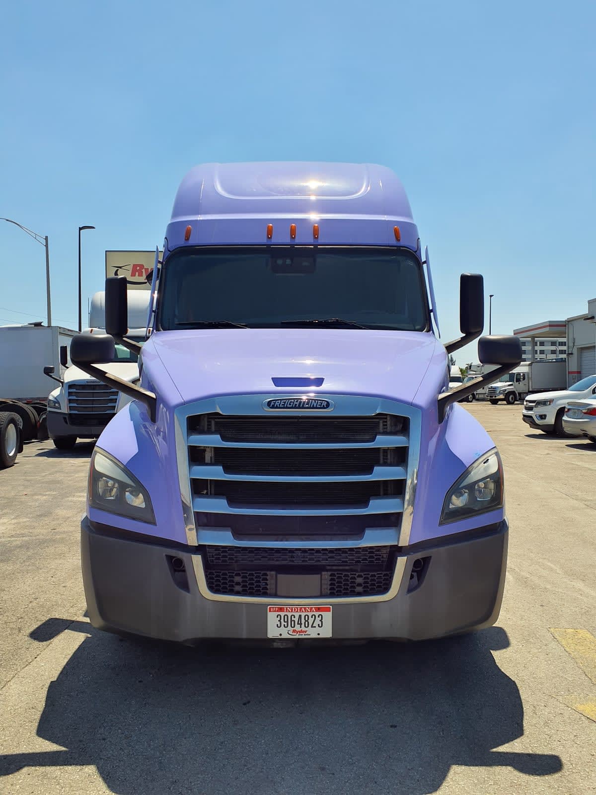 2023 Freightliner - image 2