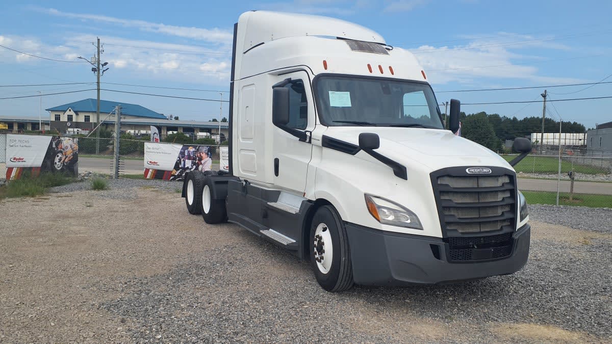 2019 Freightliner Cascadia in Birmingham, AL — photo 3