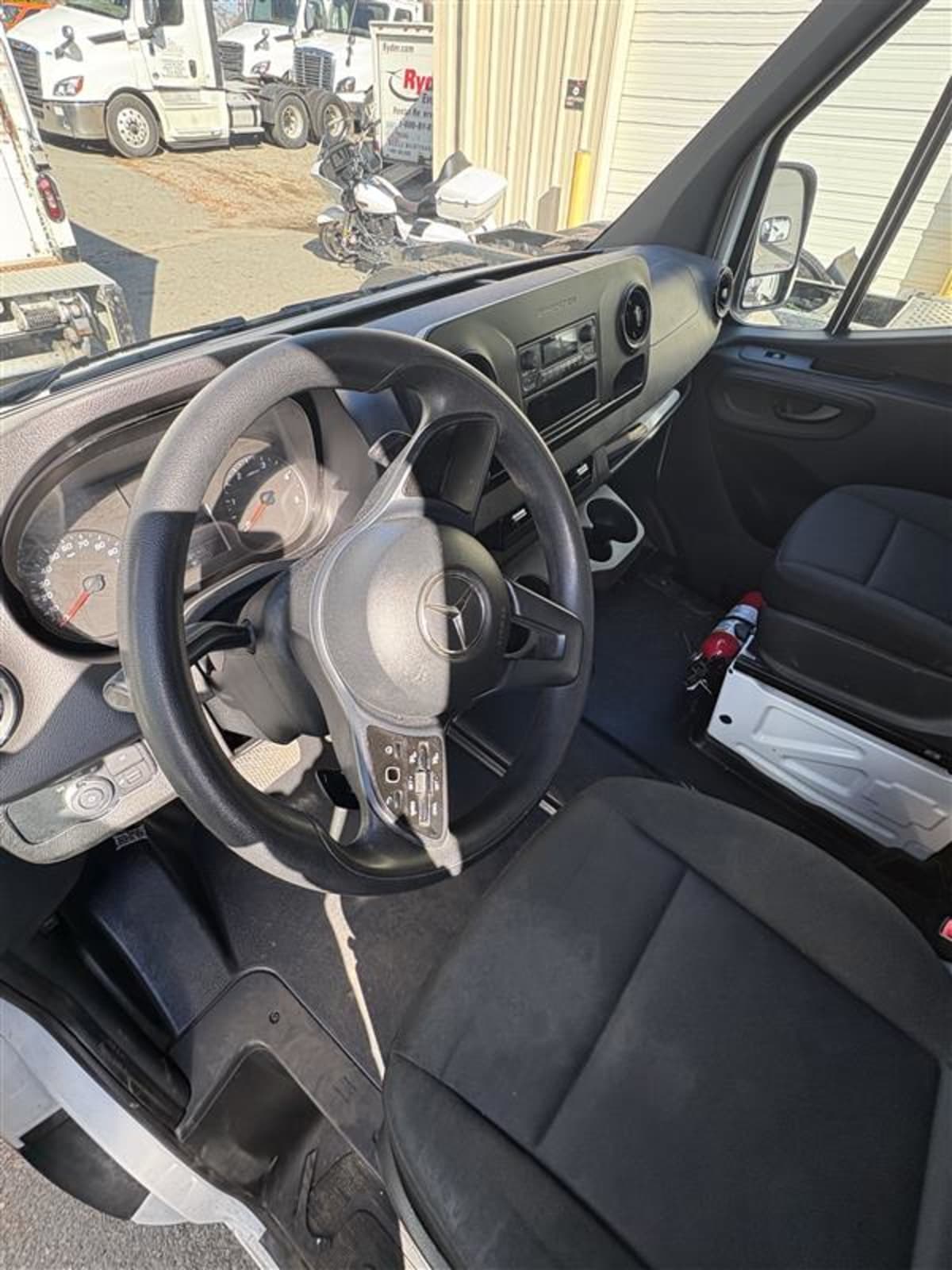 2022 Mercedes-Benz F2CA170 598045