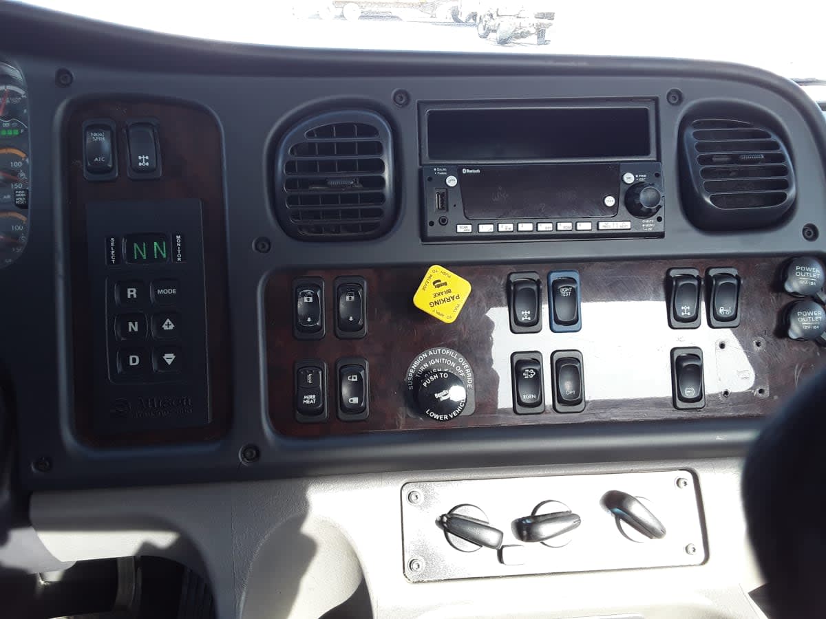 2023 Freightliner/Mercedes M2 106 598108