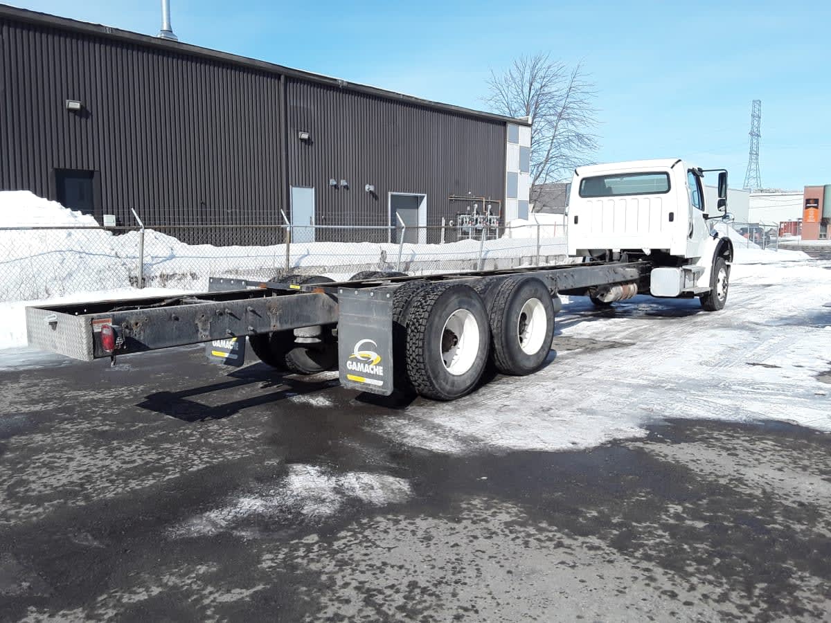 2023 Freightliner/Mercedes M2 106 598108