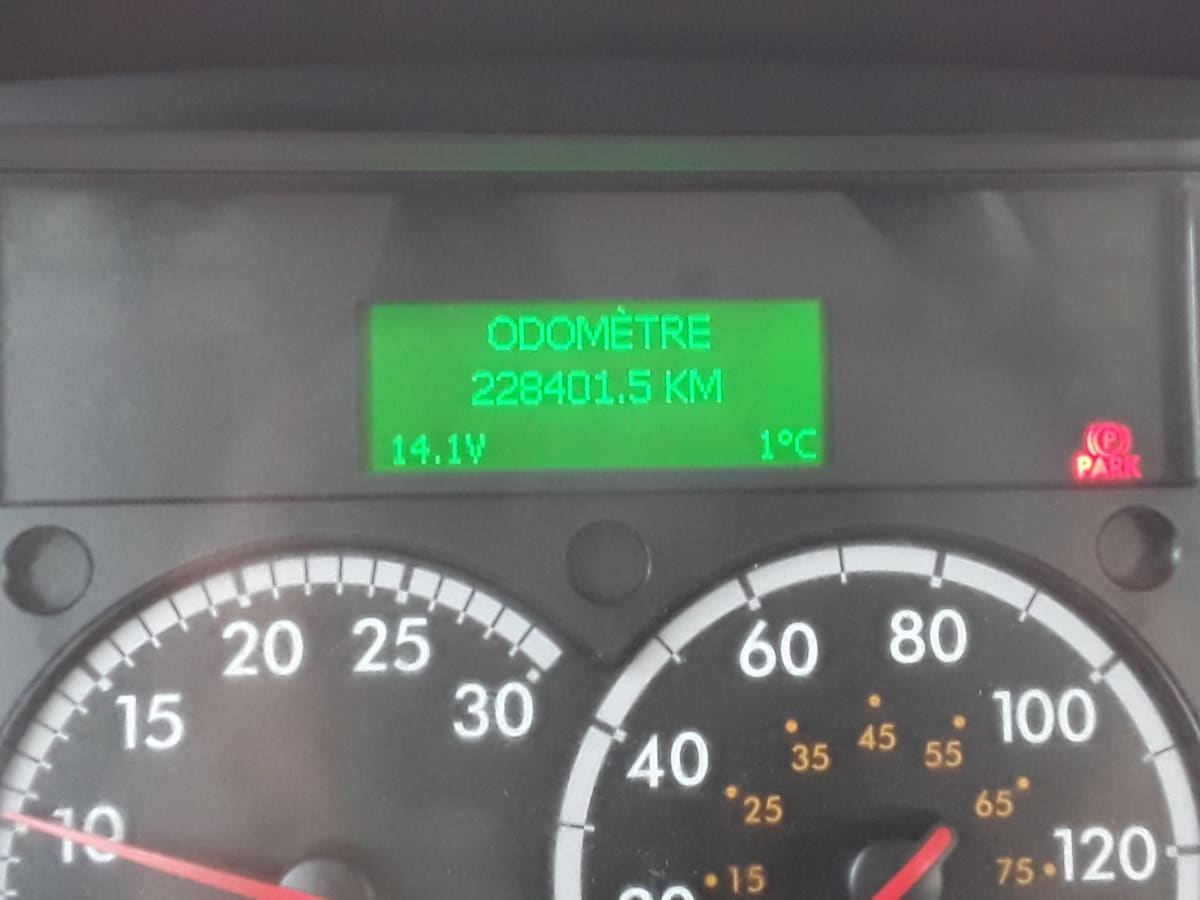 2023 Freightliner/Mercedes M2 106 598110