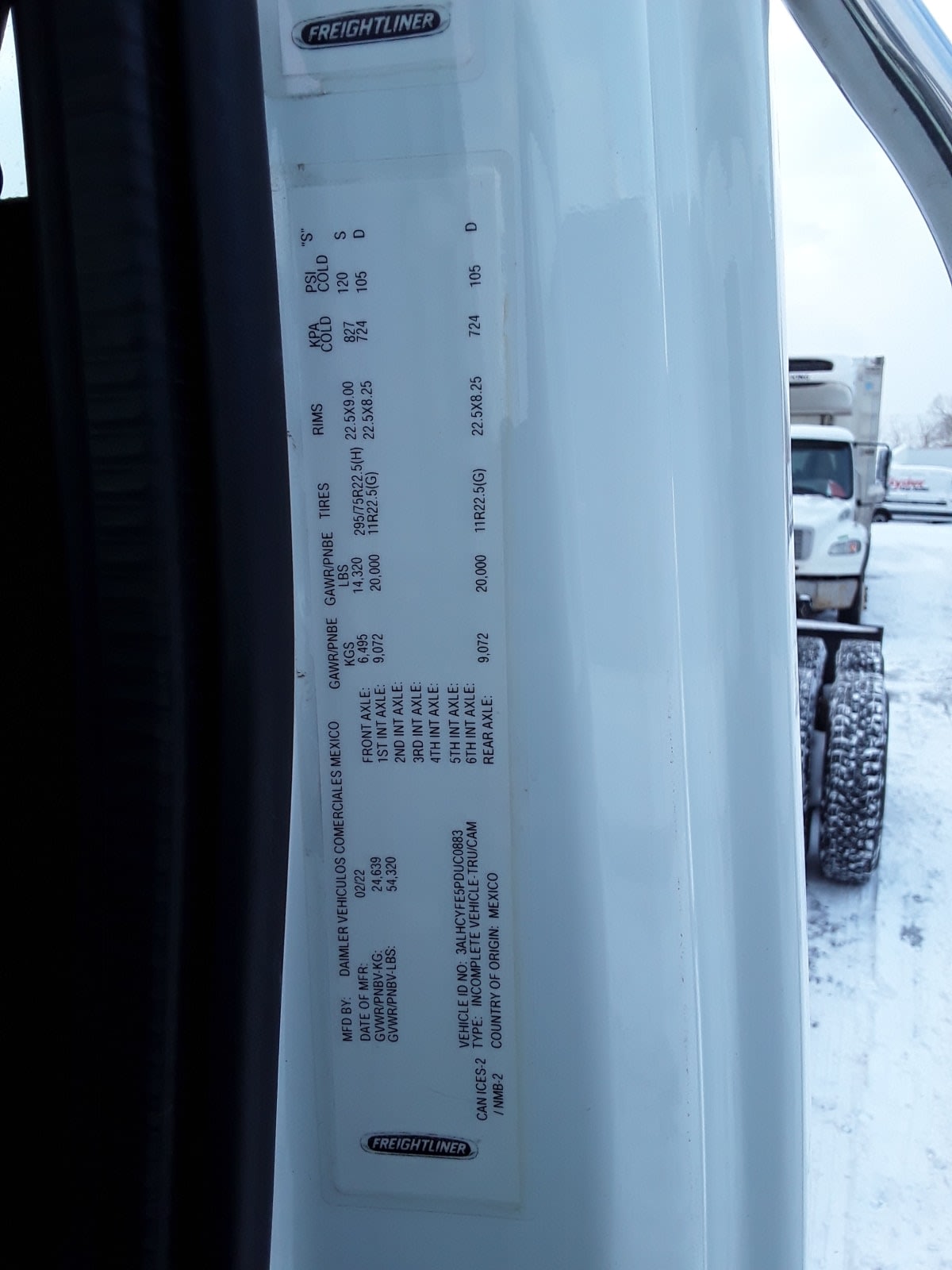 2023 Freightliner/Mercedes M2 106 598110