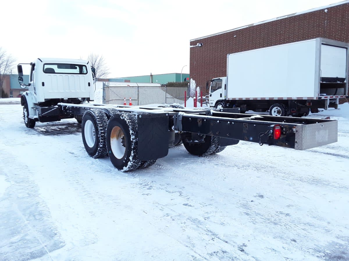 2023 Freightliner/Mercedes M2 106 598110