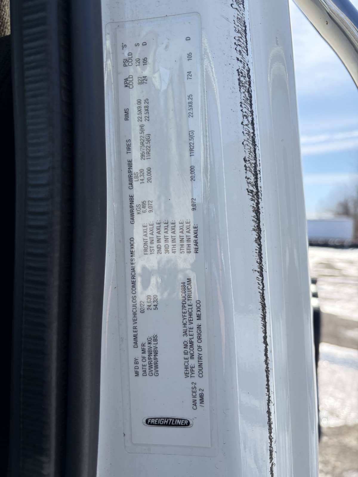 2023 Freightliner/Mercedes M2 106 598111