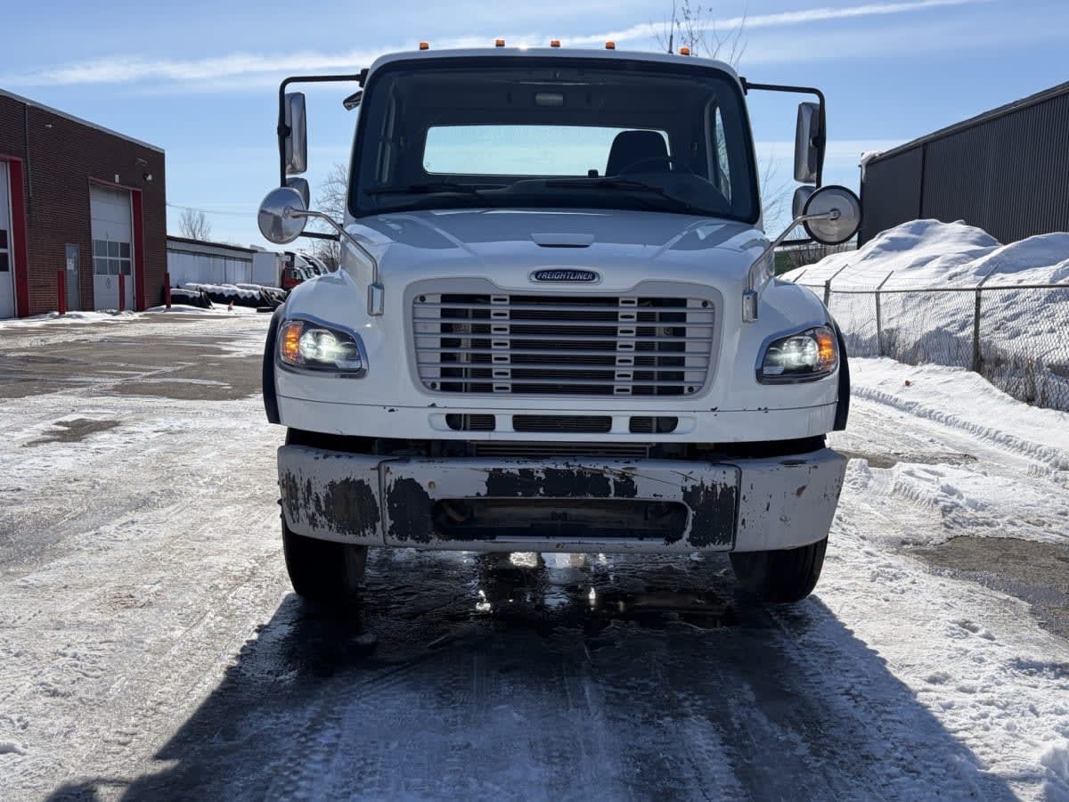 2023 Freightliner/Mercedes M2 106 598111