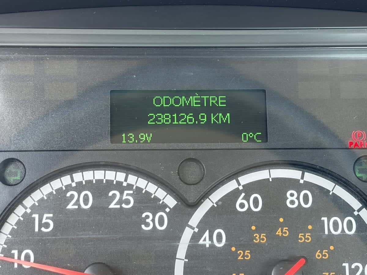 2023 Freightliner/Mercedes M2 106 598112