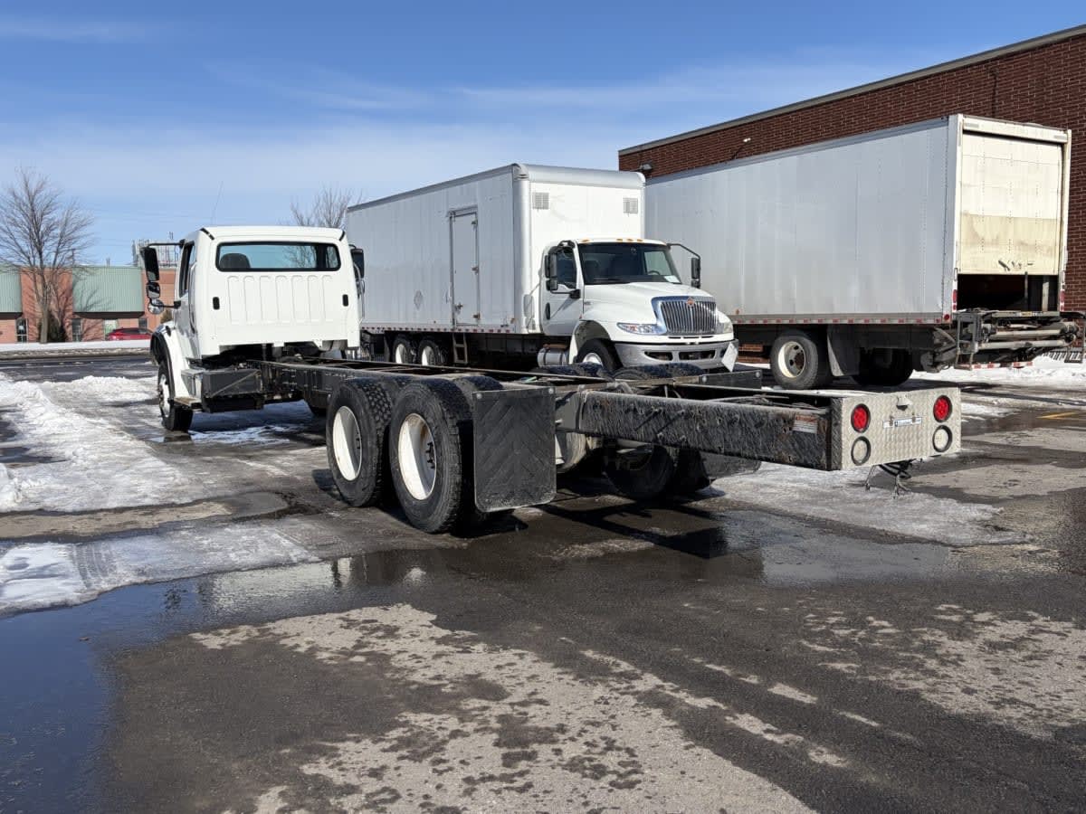 2023 Freightliner/Mercedes M2 106 598112