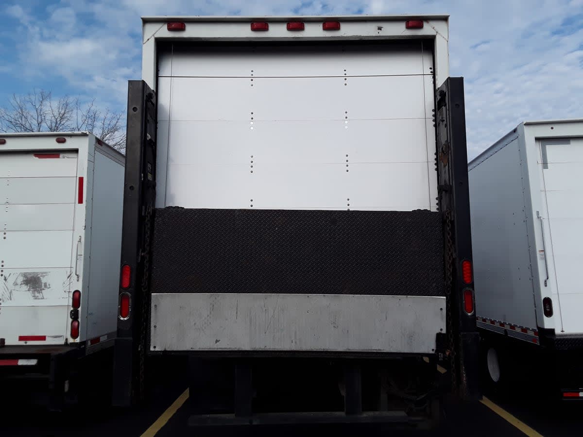 2009 Freightliner/Mercedes M2 106 603806