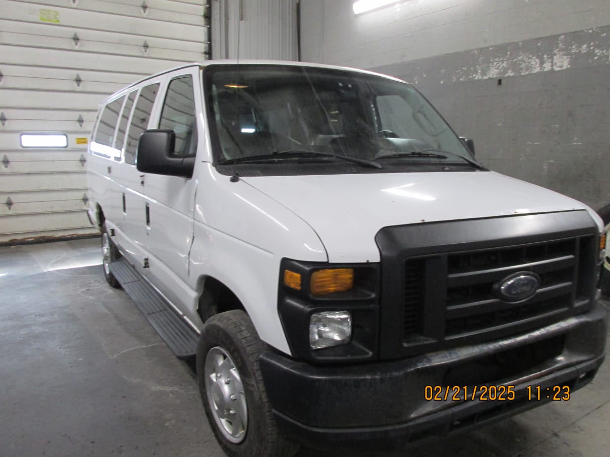 2009 Ford Motor Company E-350 ECONOLINE 616267