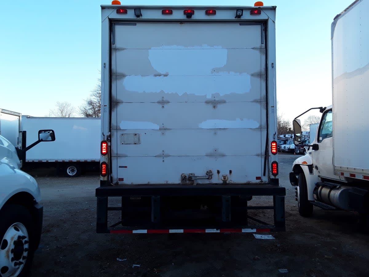 2010 Isuzu NRR 622556