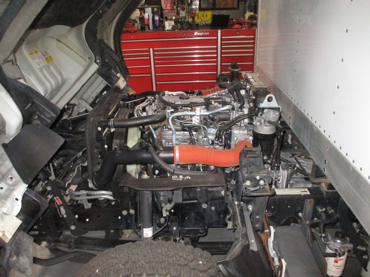 2010 Isuzu NPR - image 9