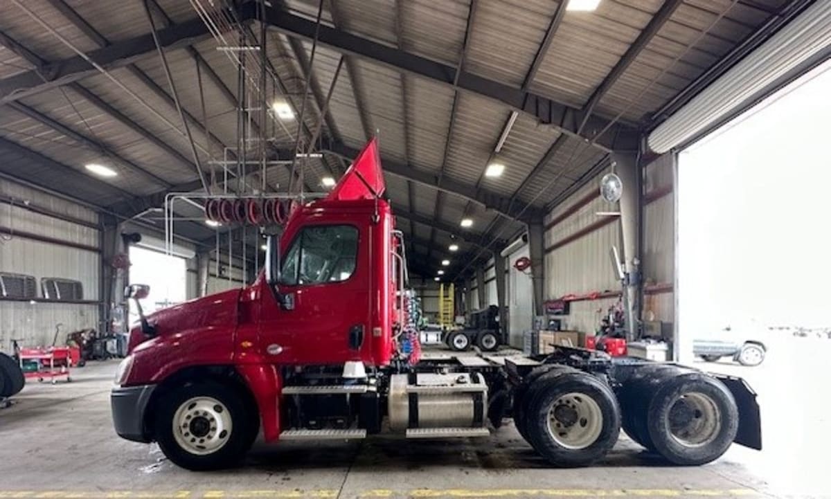 2015 Freightliner/Mercedes CASCADIA 125 636269