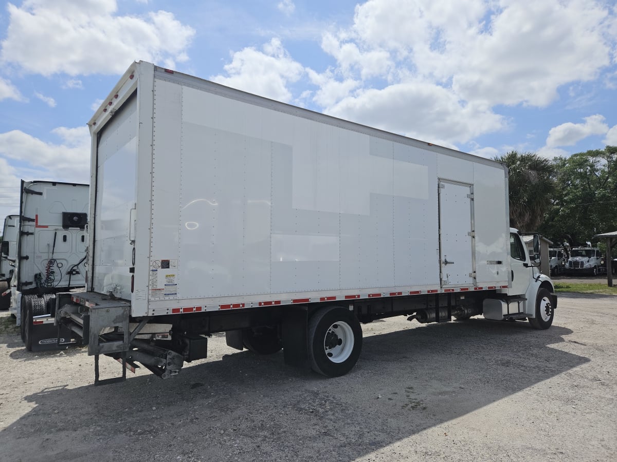 2014 Freightliner/Mercedes M2 106 638935