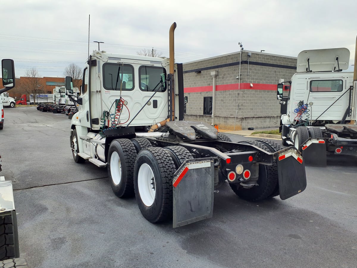 2015 Freightliner/Mercedes CASCADIA 125 639255