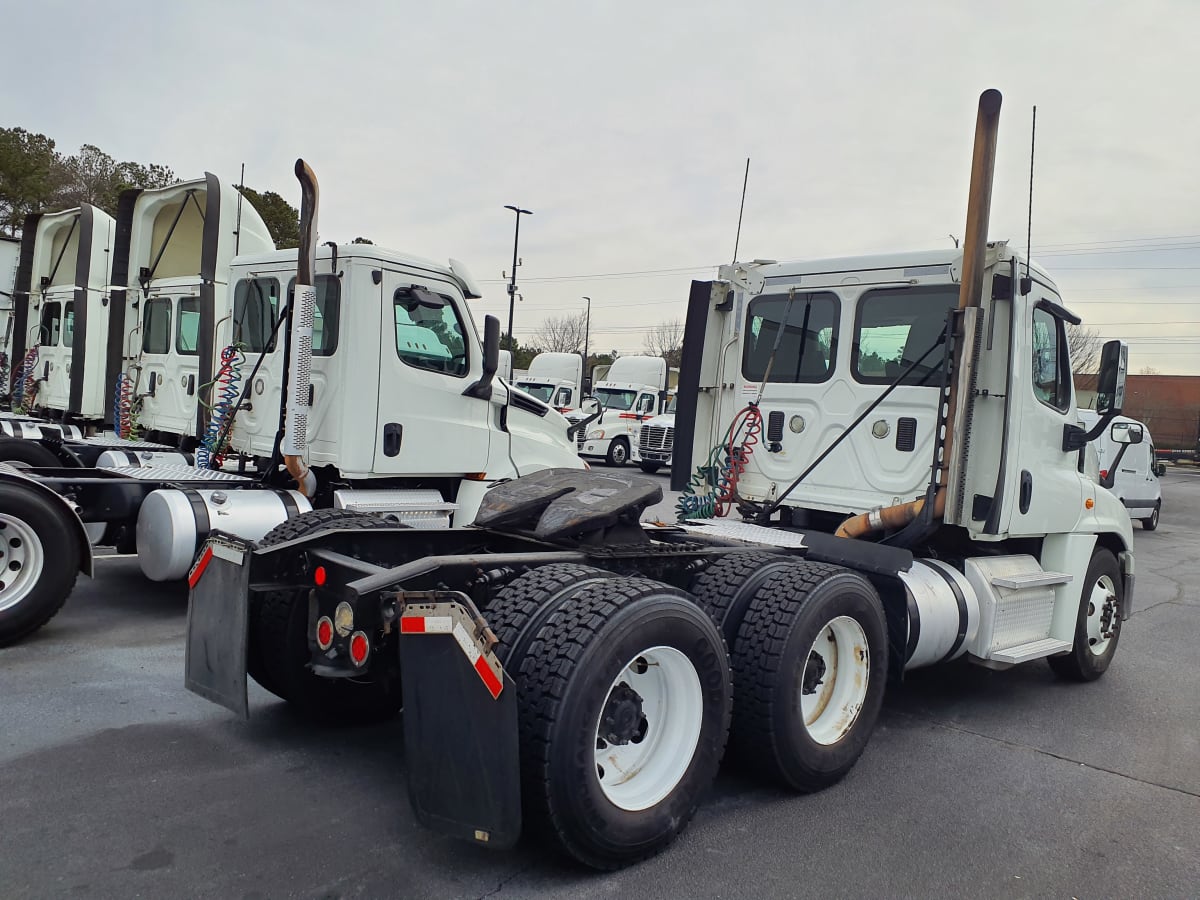 2015 Freightliner/Mercedes CASCADIA 125 639255