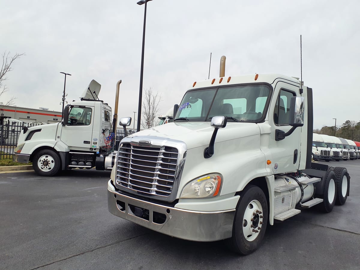 2015 Freightliner/Mercedes CASCADIA 125 639255