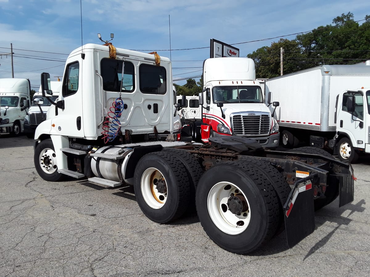 2015 Freightliner/Mercedes CASCADIA 125 639580