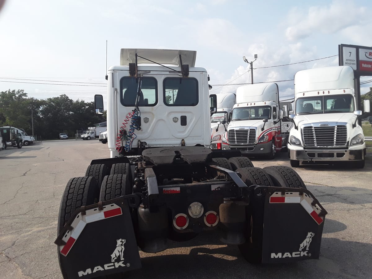 2015 Freightliner/Mercedes CASCADIA PX12542ST 639672