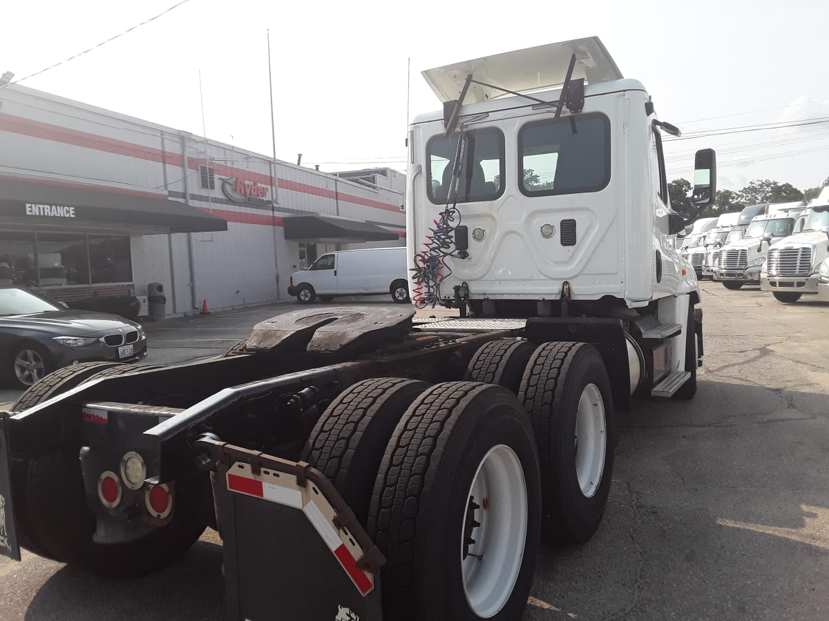 2015 Freightliner/Mercedes CASCADIA PX12542ST 639672