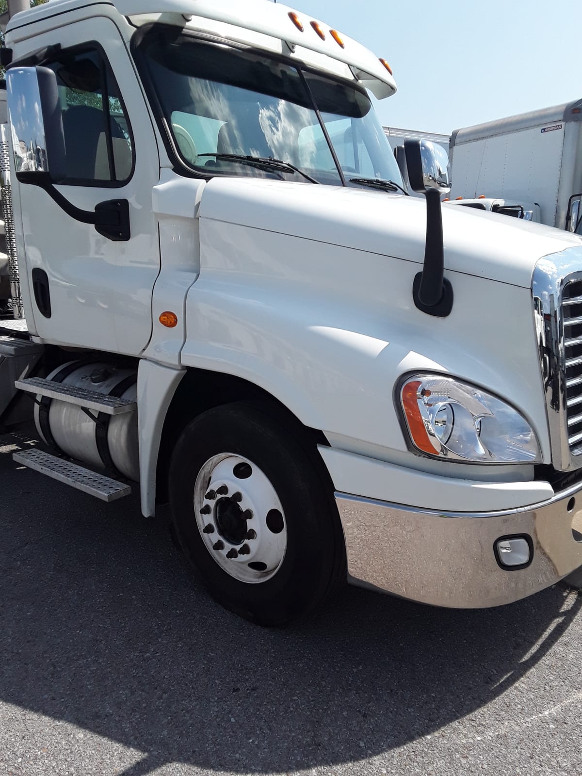 2015 Freightliner/Mercedes CASCADIA 125 640048
