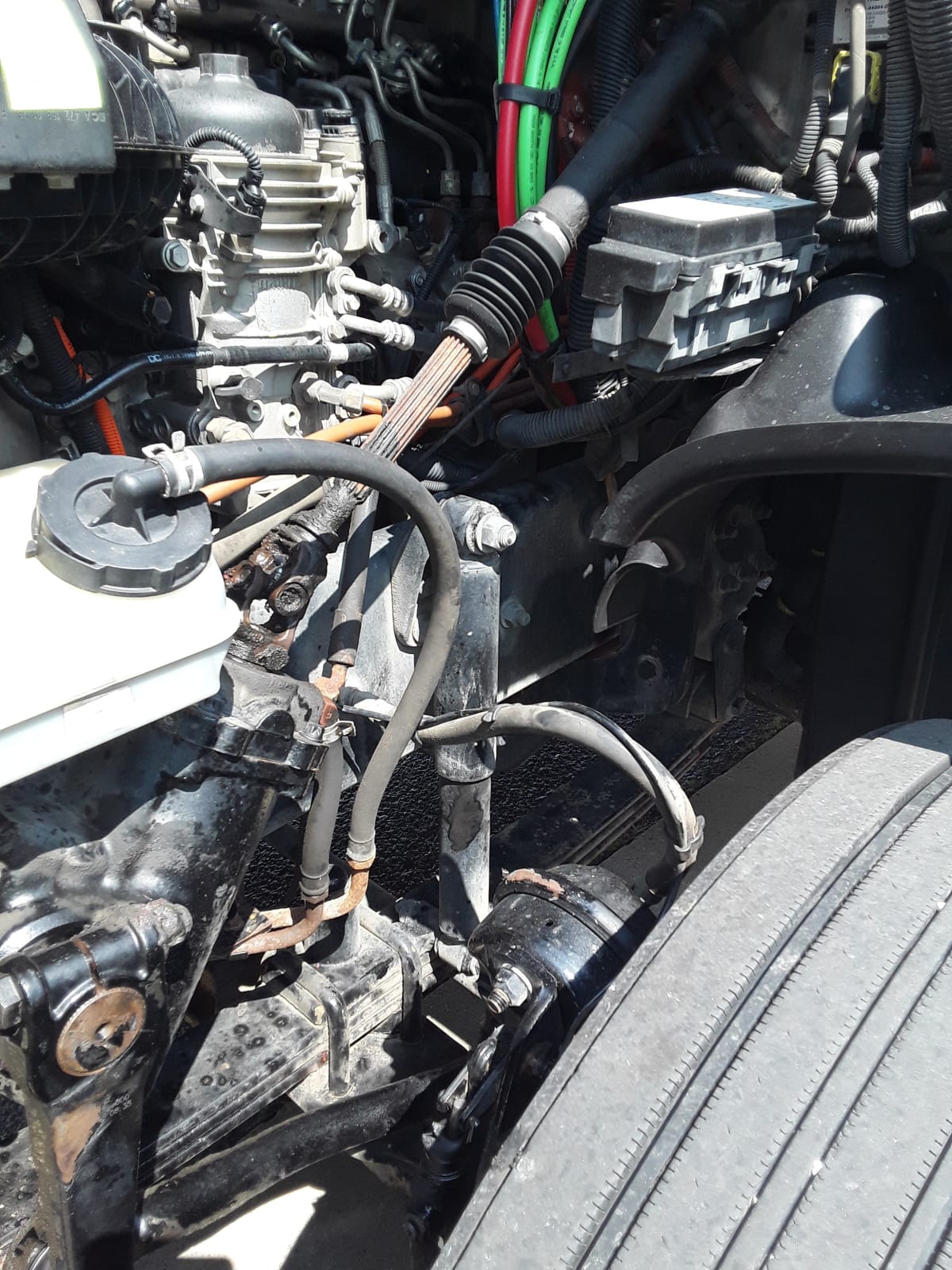 2015 Freightliner/Mercedes CASCADIA 125 640048